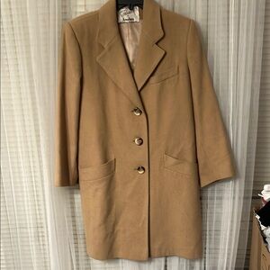 Fleurette By Neiman Marcus
Camel Hair Coat Beige Sz M
Winter Formal 9